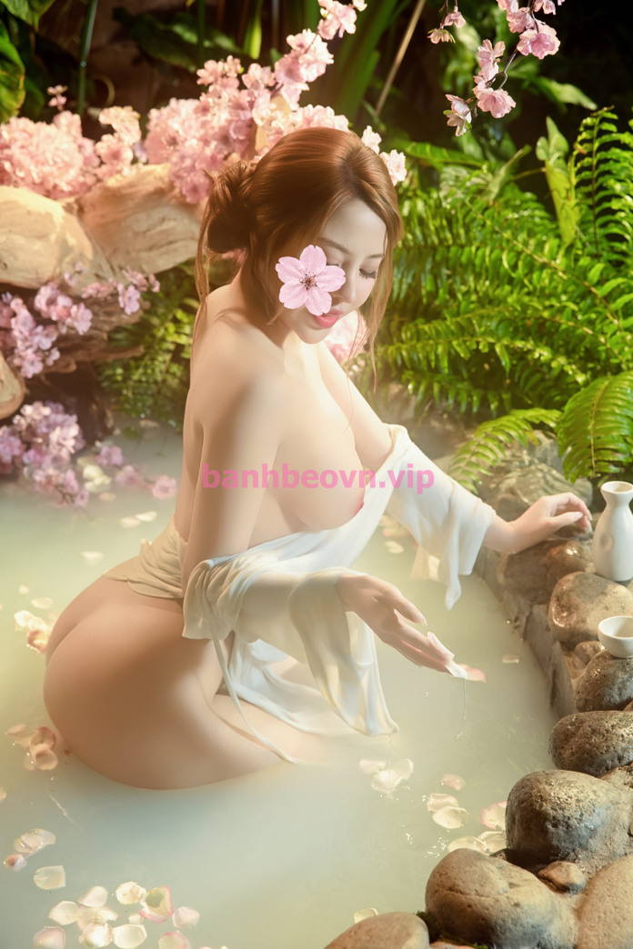 SIÊU MẪU NHẬT HẠ - HOÀN HẢO VÀ QUYẾN RŨ DƯỚI MỌI GÓC ĐỘ